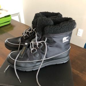 Brand new never worn women’s Sorels